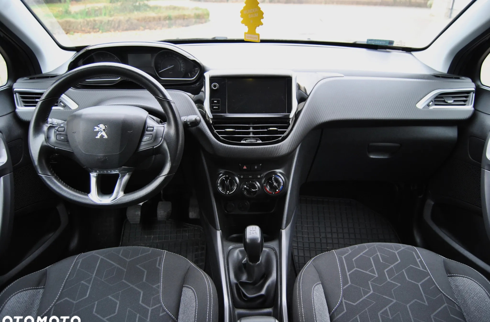 Peugeot 2008 cena 37900 przebieg: 150000, rok produkcji 2016 z Brzeg Dolny małe 154